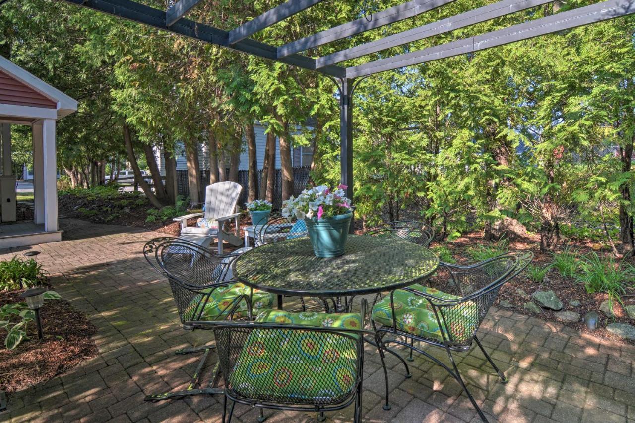 Downtown Charlevoix Duplex Half Mi To Lake Michigan Bagian luar foto
