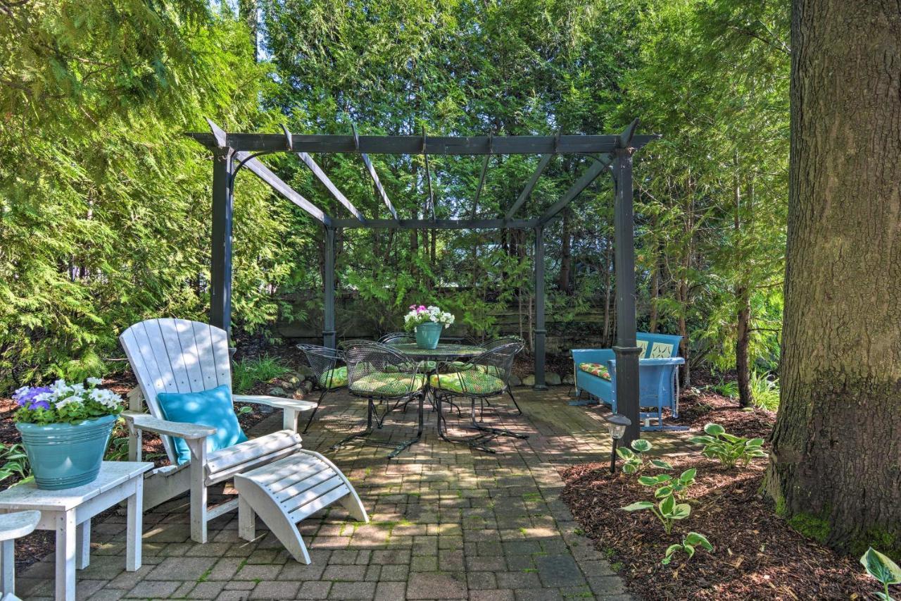 Downtown Charlevoix Duplex Half Mi To Lake Michigan Bagian luar foto