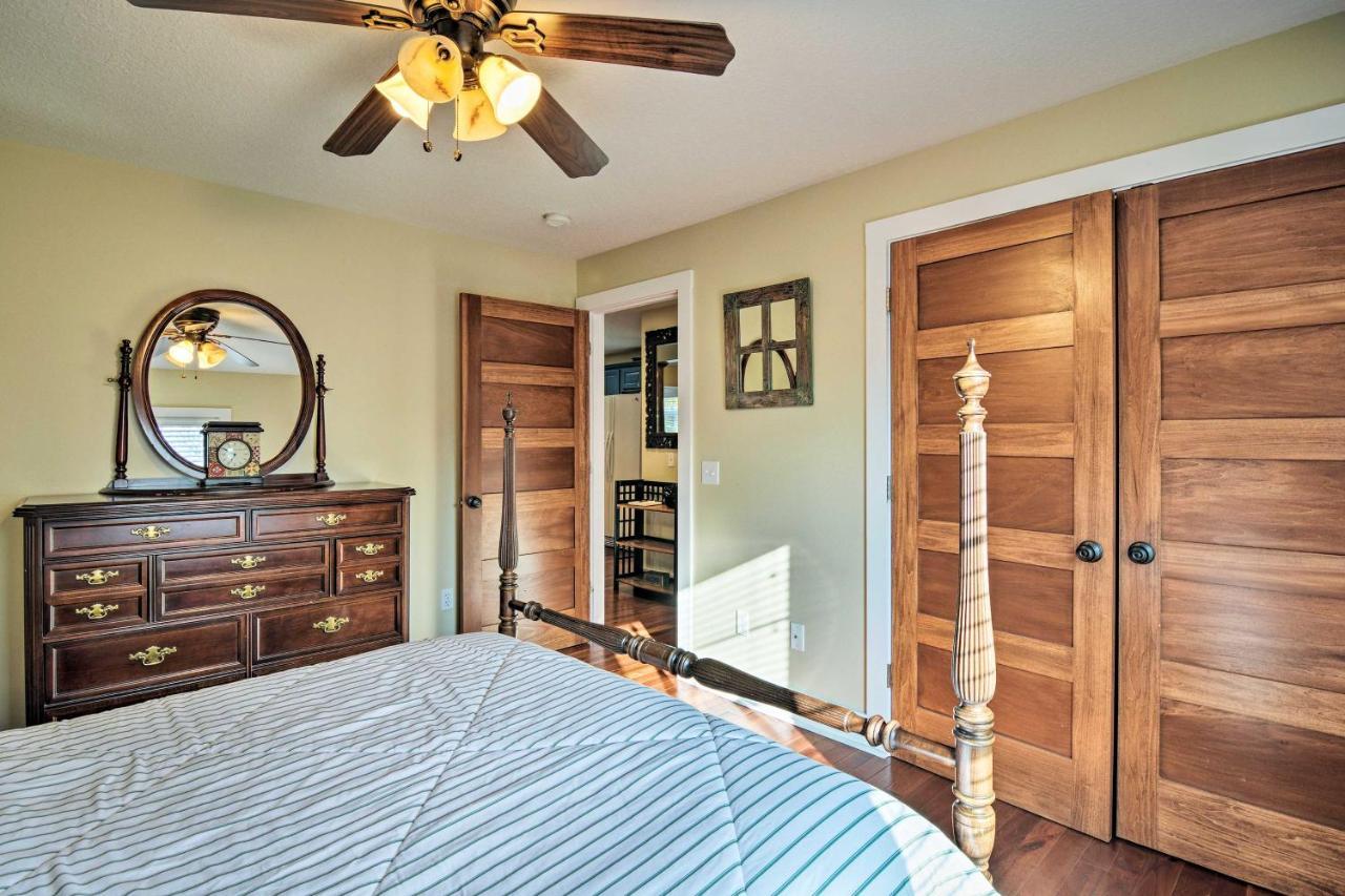 Downtown Charlevoix Duplex Half Mi To Lake Michigan Bagian luar foto
